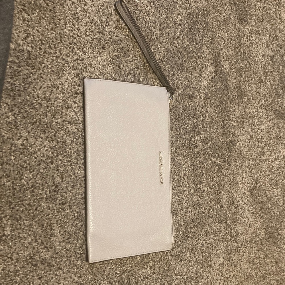 Micheal Kors Wristlet